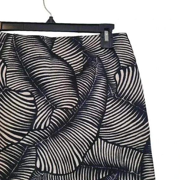 Ann Taylor Women's Navy & Cream Cotton/Spandex Palm Leaf Print Lined Mini Pencil - Picture 4 of 11